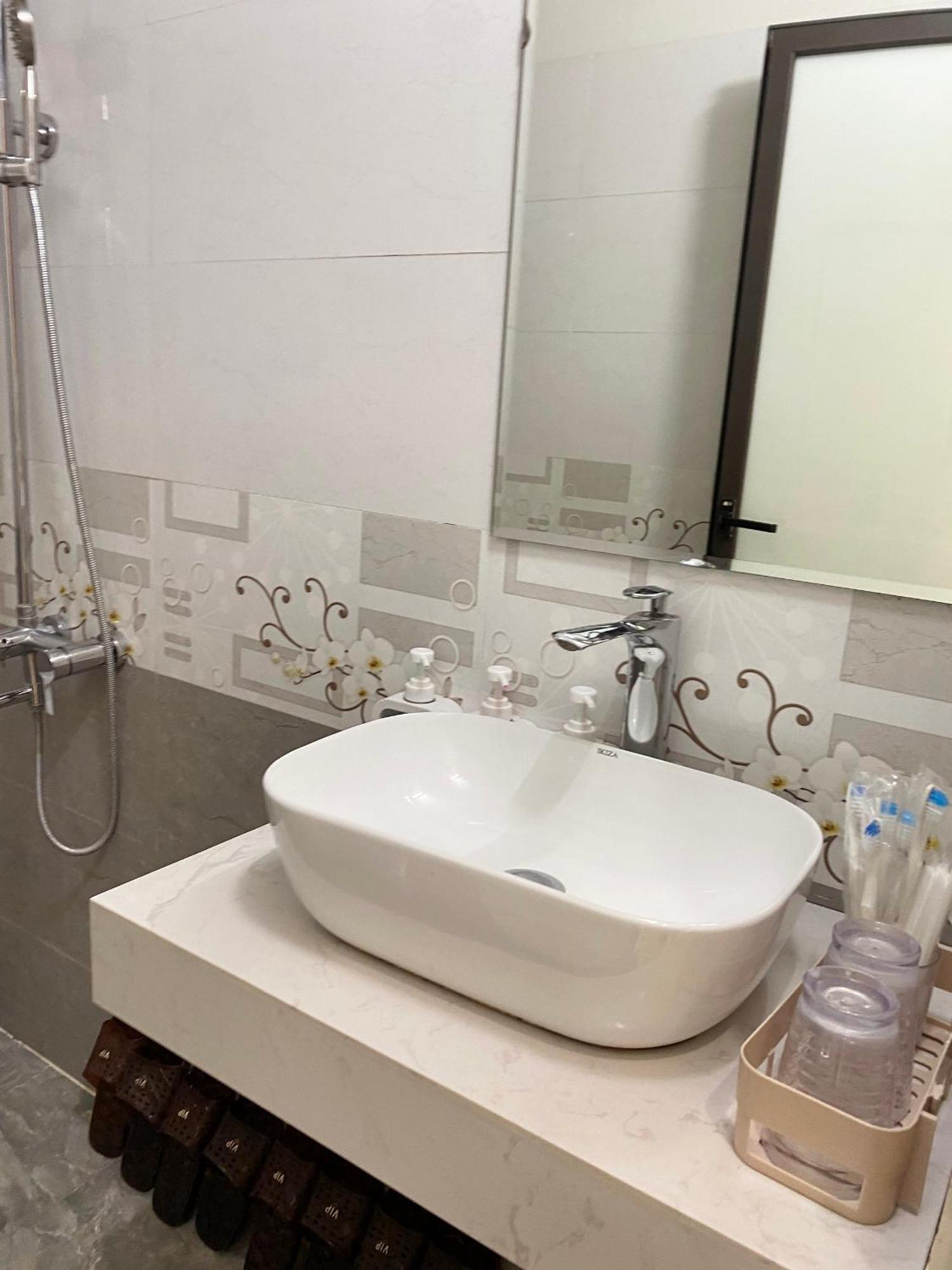 Nha Nghi Quang Trung Apartment Dong Van  Exterior photo